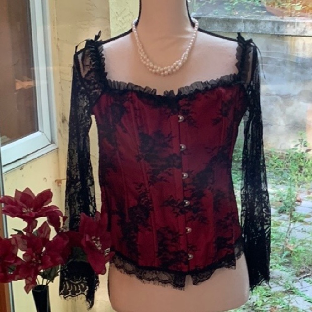 Vampire Corset - Picture 2 of 7